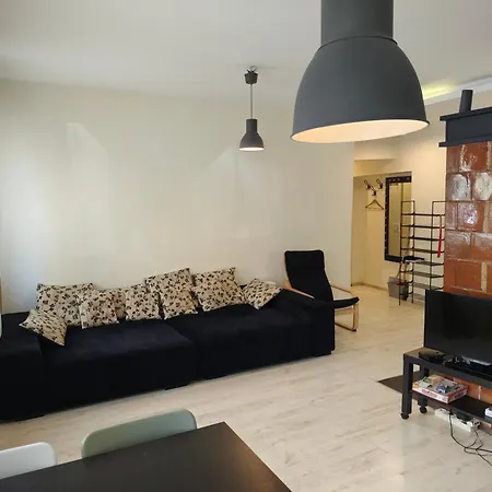 Stylish 2-room Near Old Town Parking Apartament *