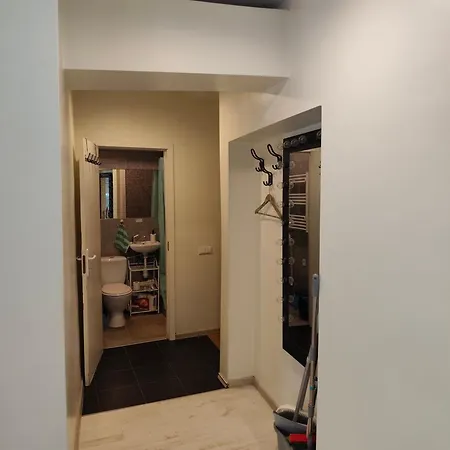 Stylish 2-room Near Old Town Parking *